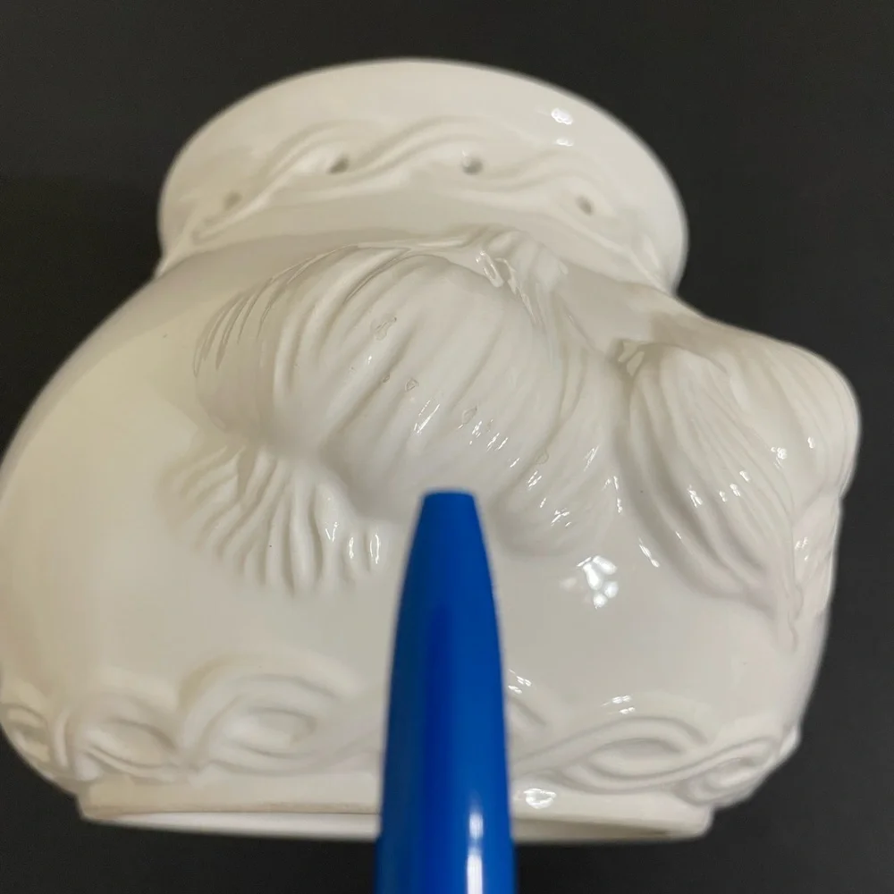 White Ceramic Garlic Keeper Jar with Lid - Unbranded